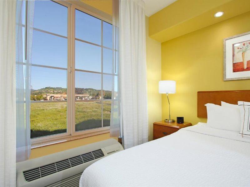 Fairfield Inn & Suites By Marriott Fairfield Napa Valley Area Buitenkant foto