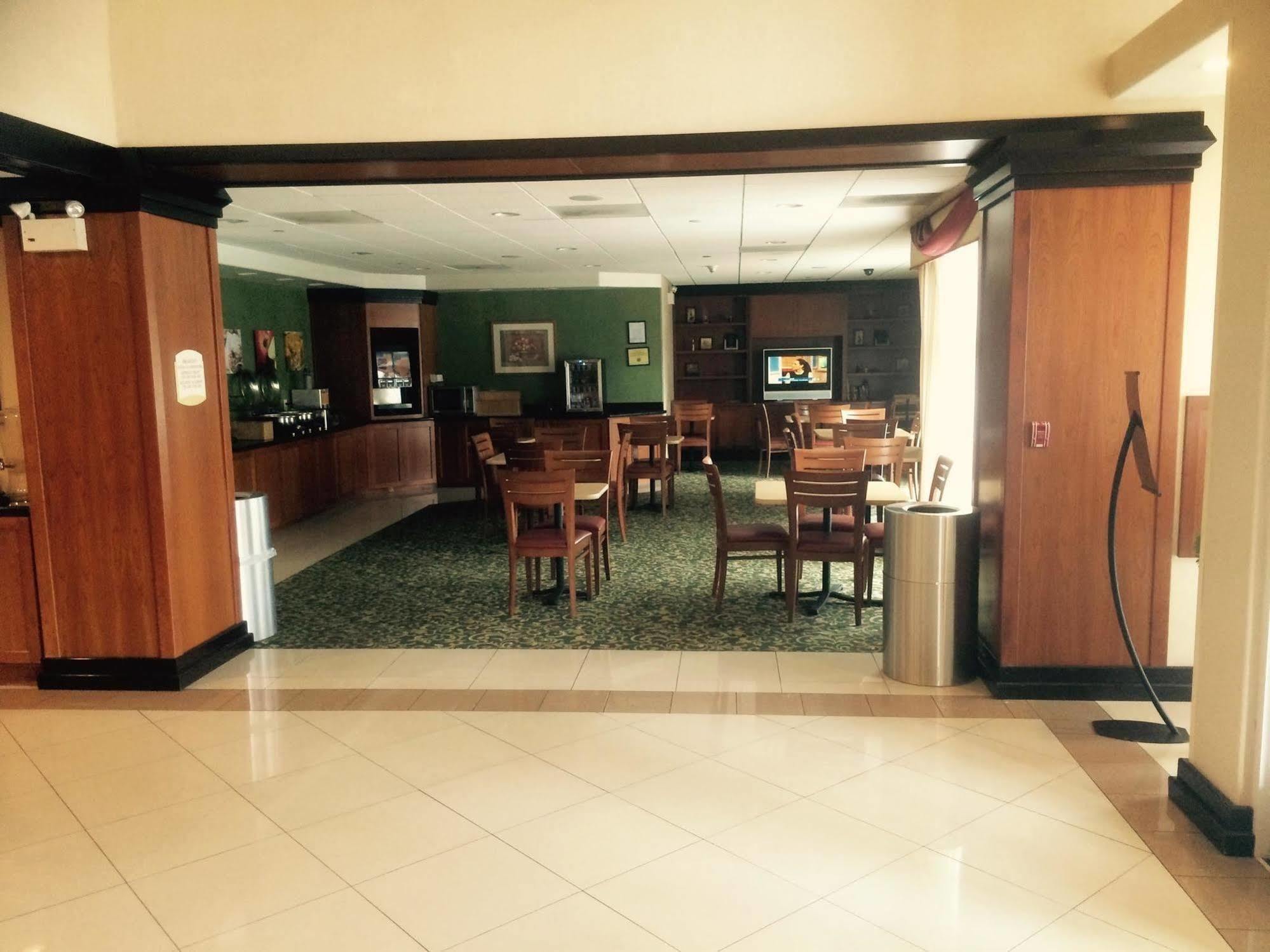 Fairfield Inn & Suites By Marriott Fairfield Napa Valley Area Buitenkant foto