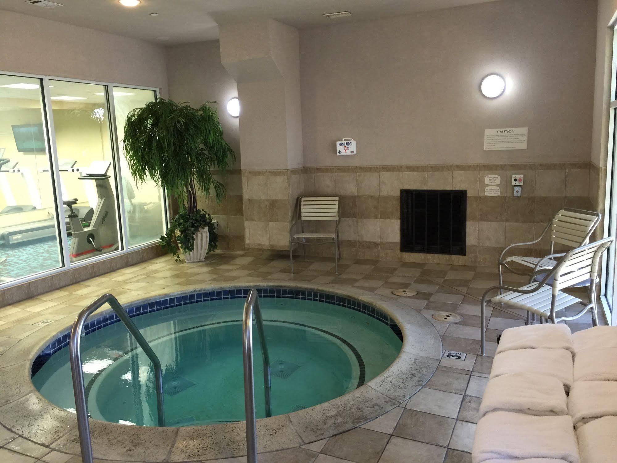 Fairfield Inn & Suites By Marriott Fairfield Napa Valley Area Buitenkant foto
